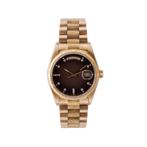 Relógio Dourado De Quartzo Fundo Preto